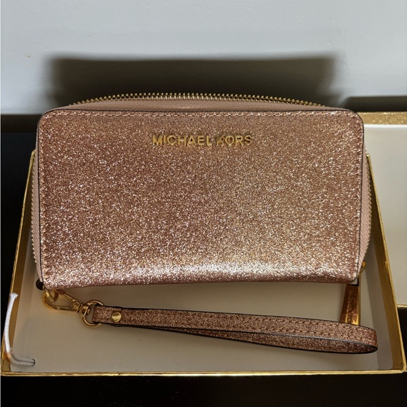 Blush Pink Michael Kors Wristlet Clutch Wallet - Picture 1 of 6
